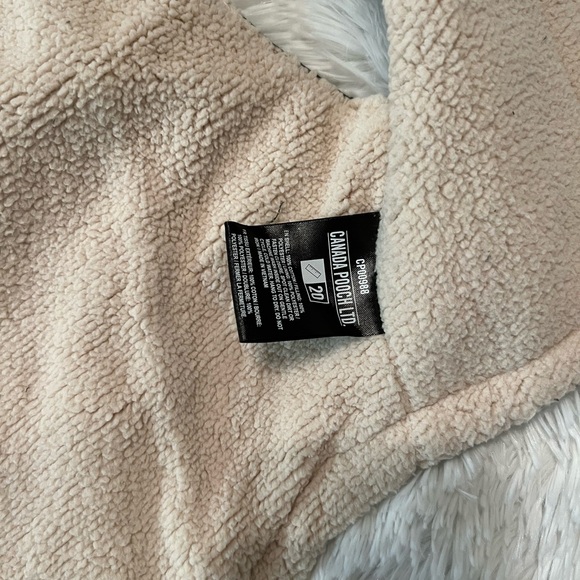 Canada Pooch Alaskan Army Parka Jacket - Size 20" Fits 33-40 LBS Dogs. - Picture 5 of 14